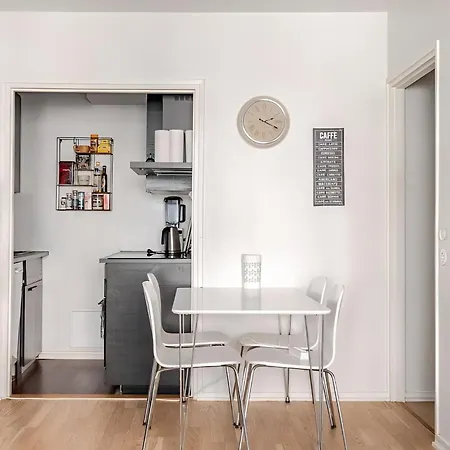 Home In Design District - Keybox Check-In, Balcony, Netflix Helsinki Exterior photo