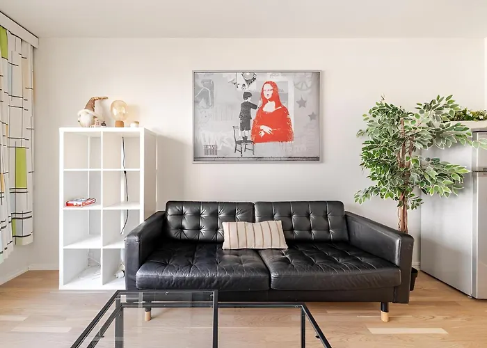 Home In Design District - Keybox Check-In, Balcony, Netflix